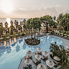 Balmy Beach Resort (Adult Only +18) 